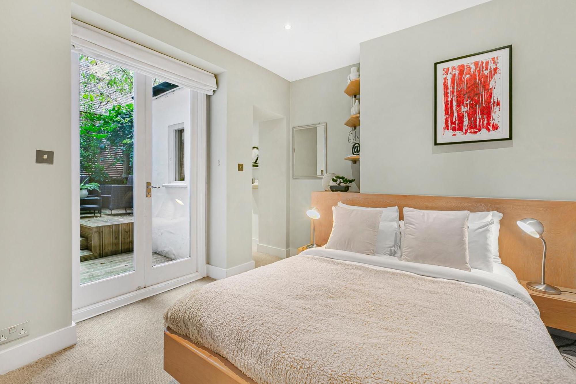 Large Stylish 2beds 2baths With Private Patio Londra