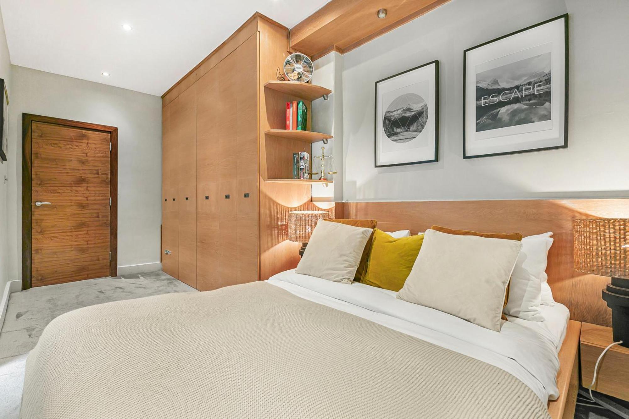 Large Stylish 2beds 2baths With Private Patio * Londra